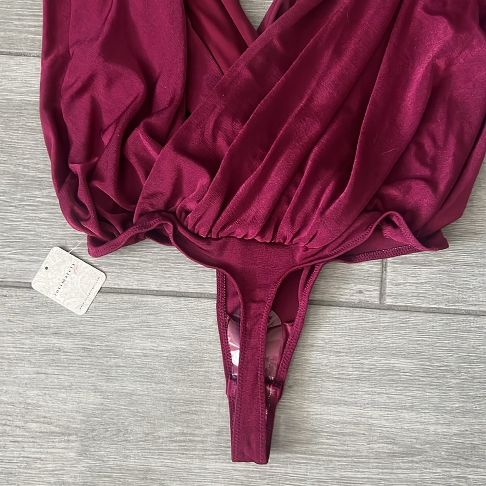 Free People Night Owl Bodysuit in Raspberry Small NWT - Picture 8 of 8